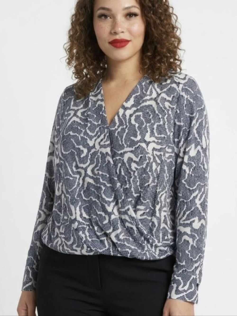 Nwot Halogen 2X Blouse Long Sleeve Top Psychedelic Marbleized Surplice V Neck